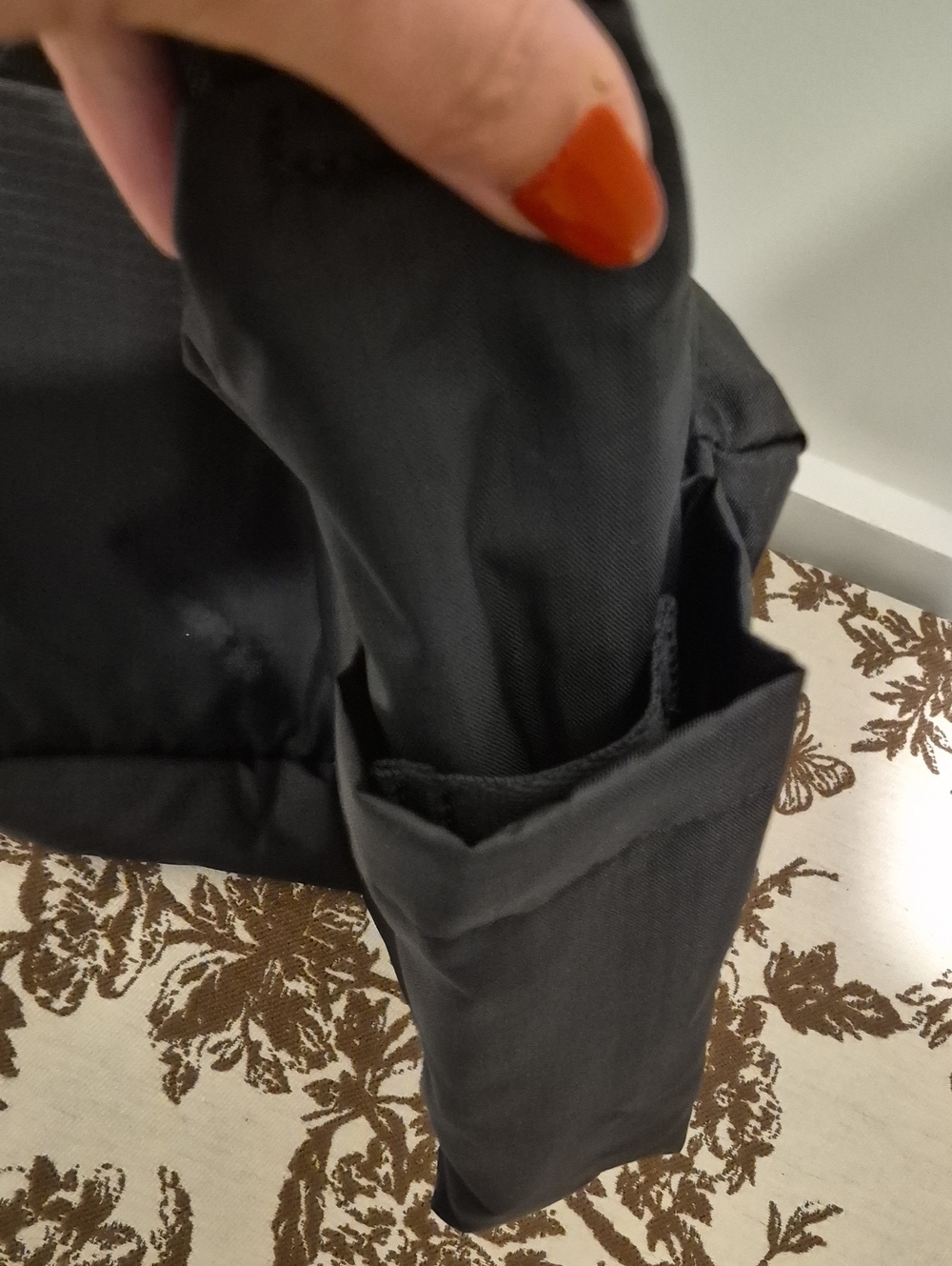 Nwt UNIQLO Black Nylon Shoulder Bag with Multiple Pockets - Picture 7 of 8